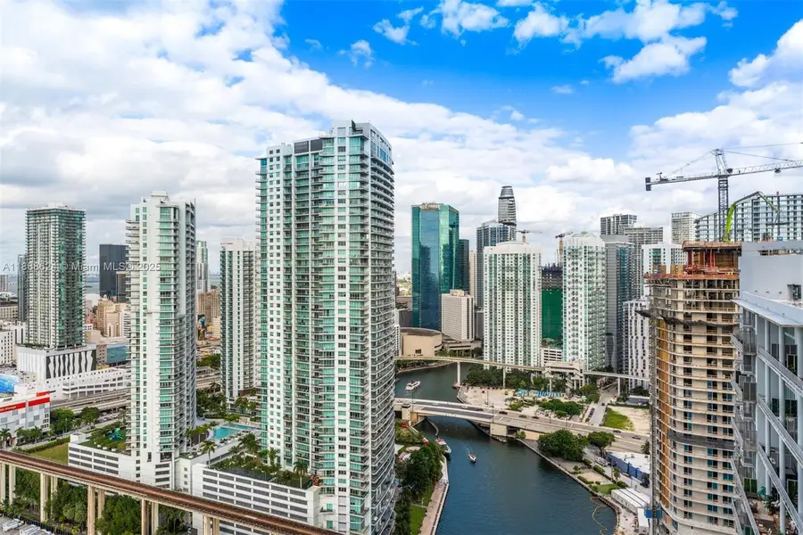 185 SW 7th St #3605, Miami, FL 33130 - Image #2