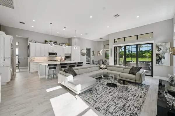 12065 N Kalmar Cir, Parkland, FL 33076