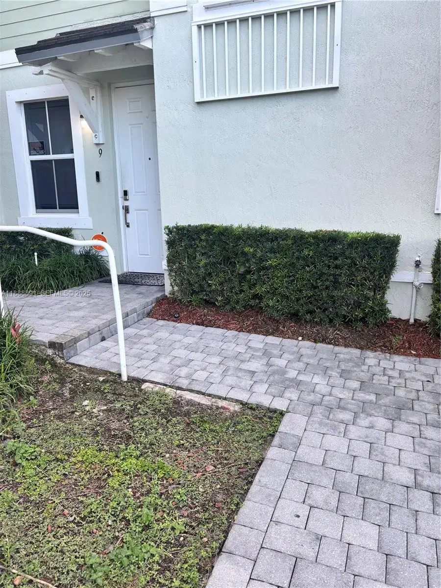 133 SE 28th Ter #9, Homestead, FL 33033 - Image #1
