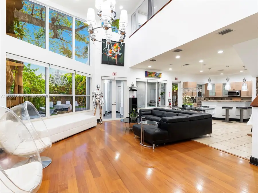 1922 Garfield St, Hollywood, FL 33020 - Image #2