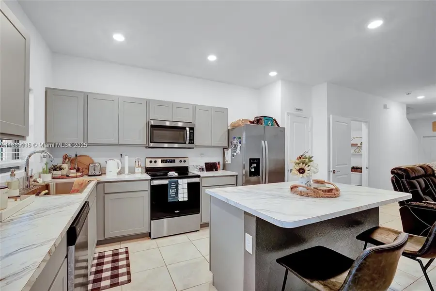 1160 SW 7th Ct, Florida City, FL 33034 - Image #3