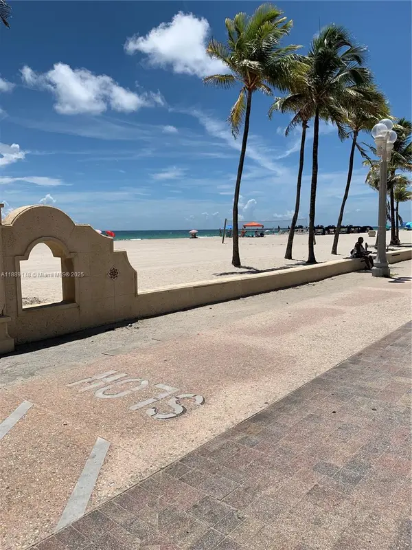 322 Taylor St #2D, Hollywood, FL 33019