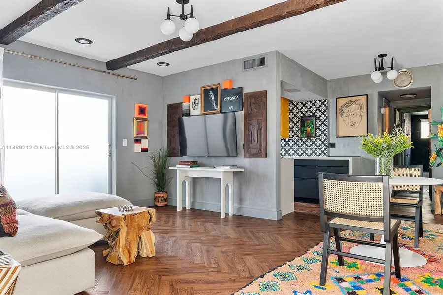 2858 Pine Tree Dr #4, Miami Beach, FL 33140 - Image #3