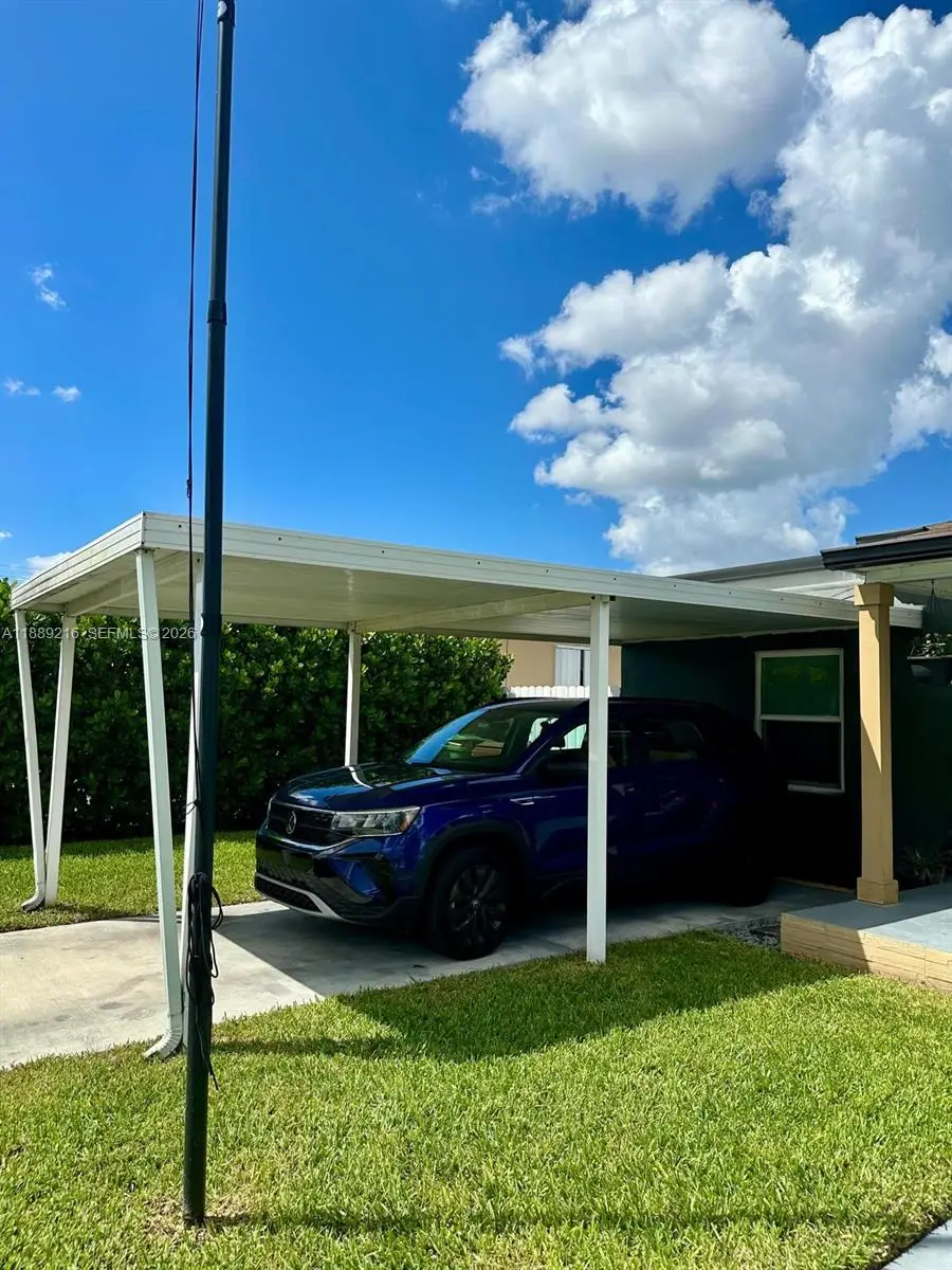 651 E 38th St, Hialeah, FL 33013 - #2