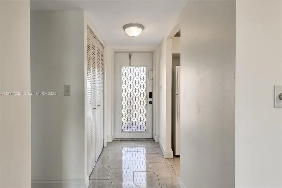 9010 Sunrise Lakes Blvd #306, Sunrise, FL 33322 - Image #3