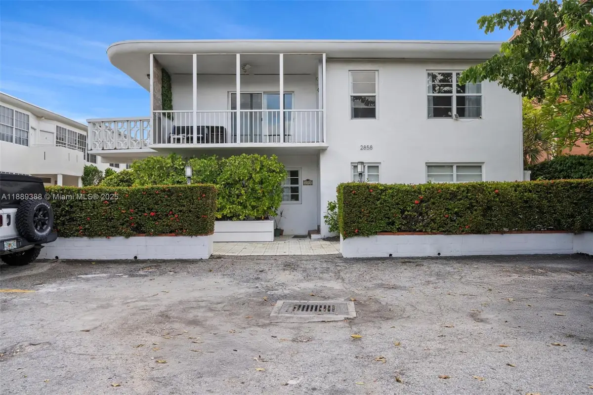 2858 Pine Tree Dr #5, Miami Beach, FL 33140 - Image #1