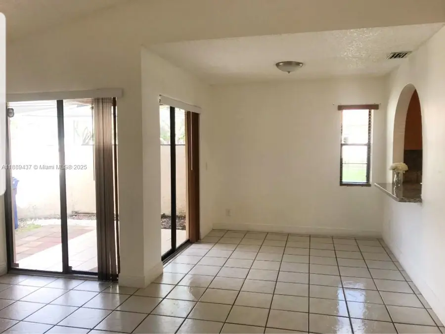 17298 NW 60th Ct, Hialeah, FL 33015 - Image #3