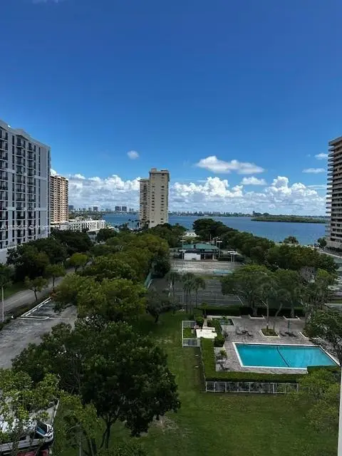 11111 Biscayne Blvd #6B, Miami, FL 33181 - Image #1