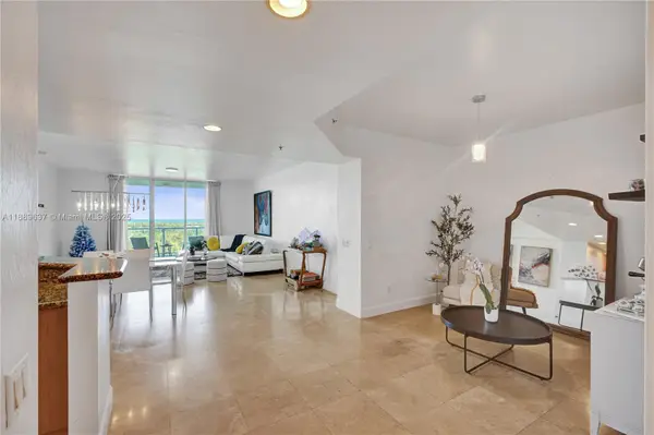 14951 Royal Oaks Ln #1704, North Miami, FL 33181