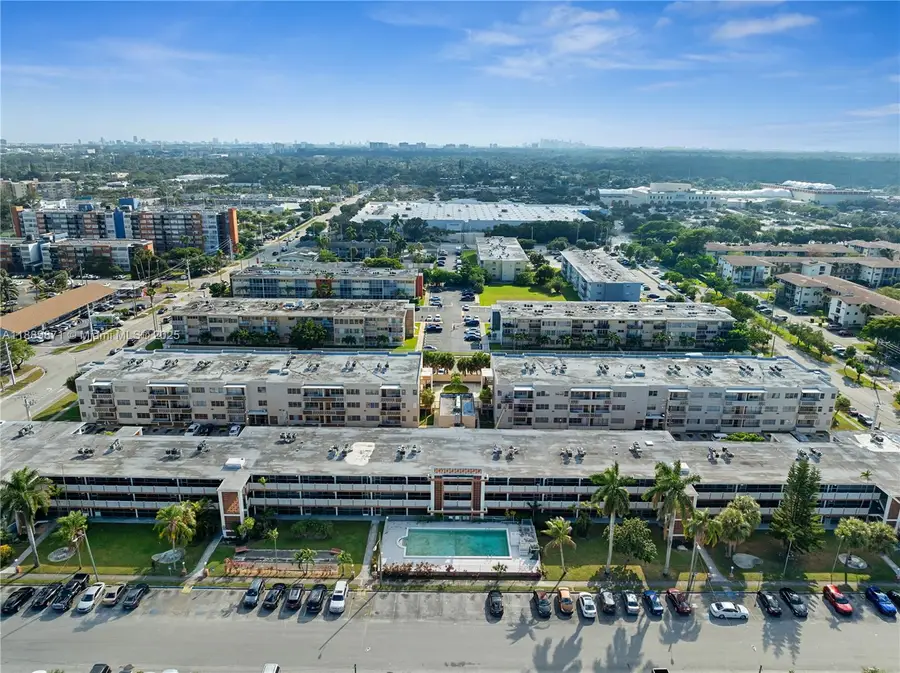 1450 NE 170th St #202, North Miami Beach, FL 33162 - Image #3