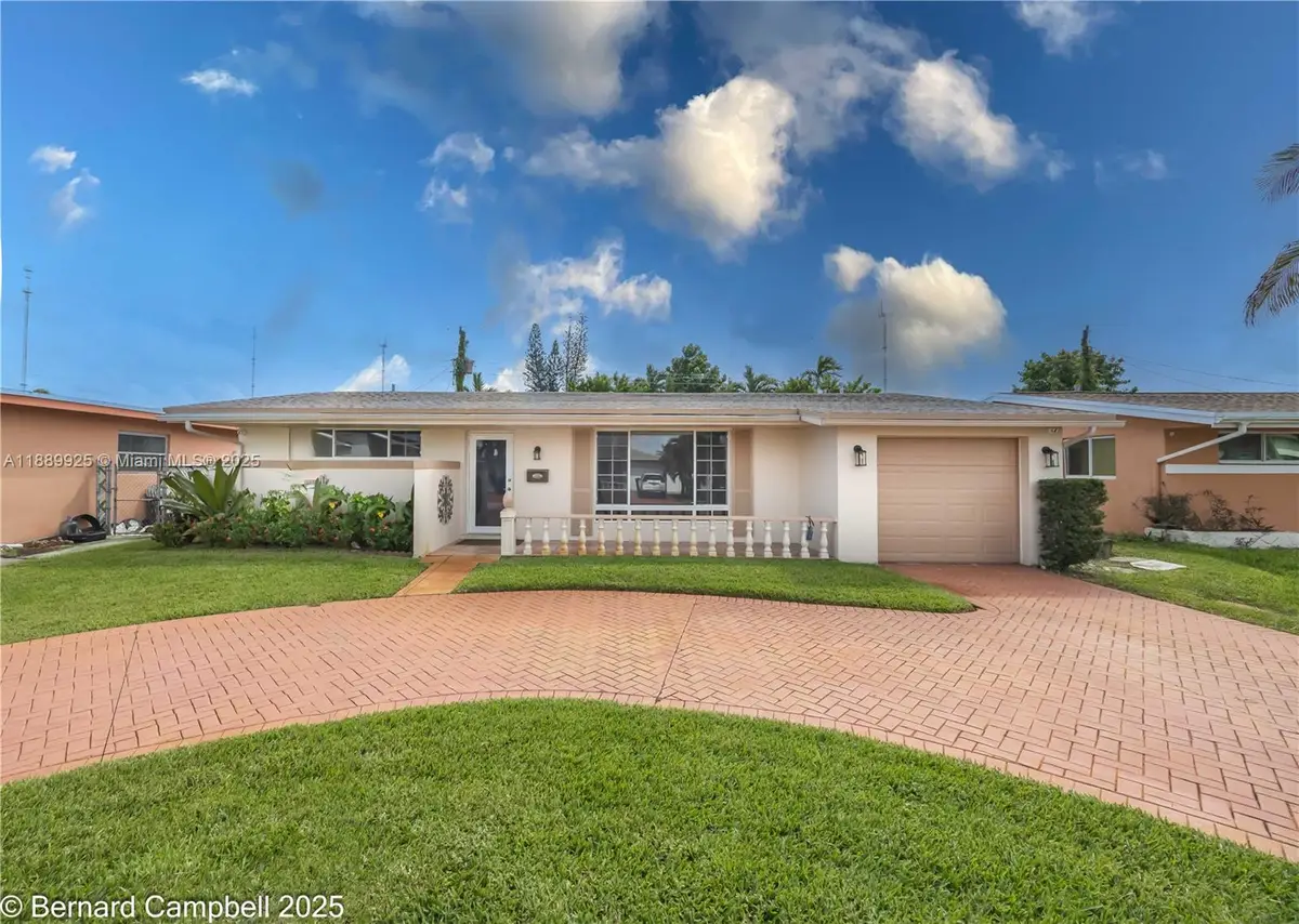 6612 Dahlia Dr, Miramar, FL 33023 - Image #1