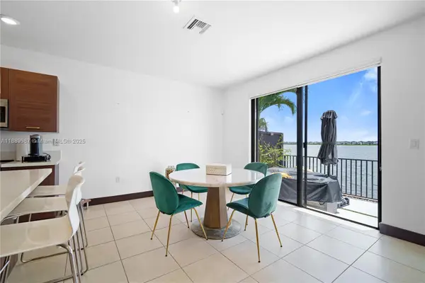 15673 NW 91st Ct, Miami Lakes, FL 33018