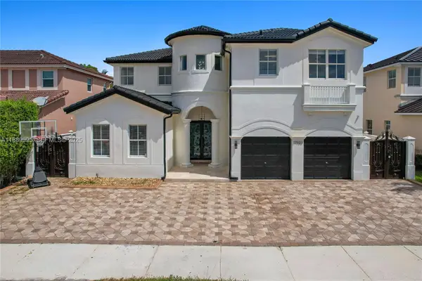 17933 NW 87th Pl, Hialeah, FL 33018