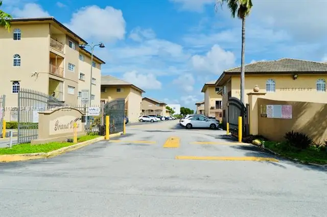 8851 NW 119th St #6117, Hialeah Gardens, FL 33018 - Image #2