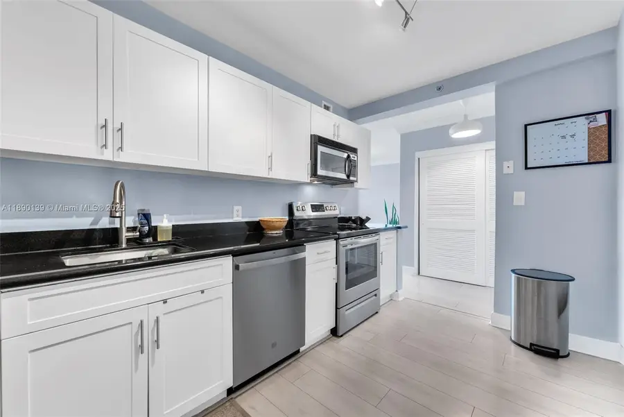 401 69th St #1606, Miami Beach, FL 33141 - Image #2