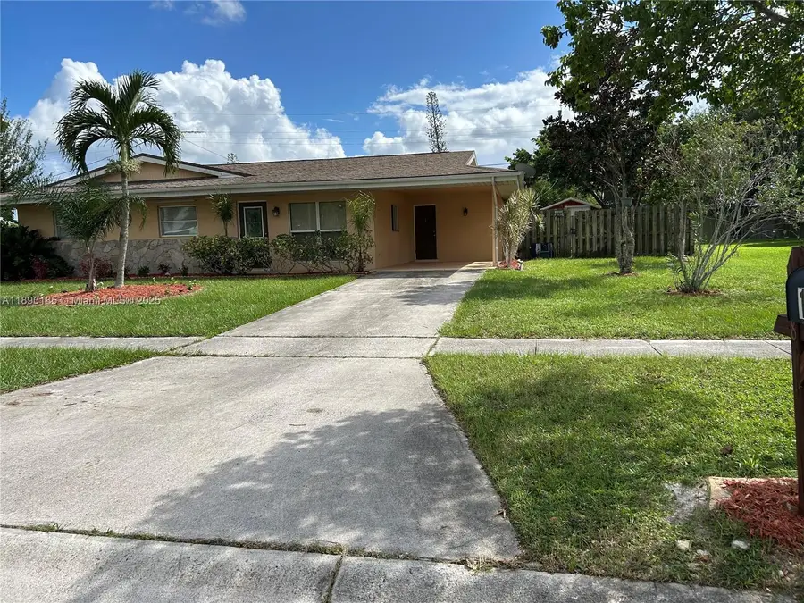 108 SE Soneto Ct, Port Saint Lucie, FL 34983 - Image #2