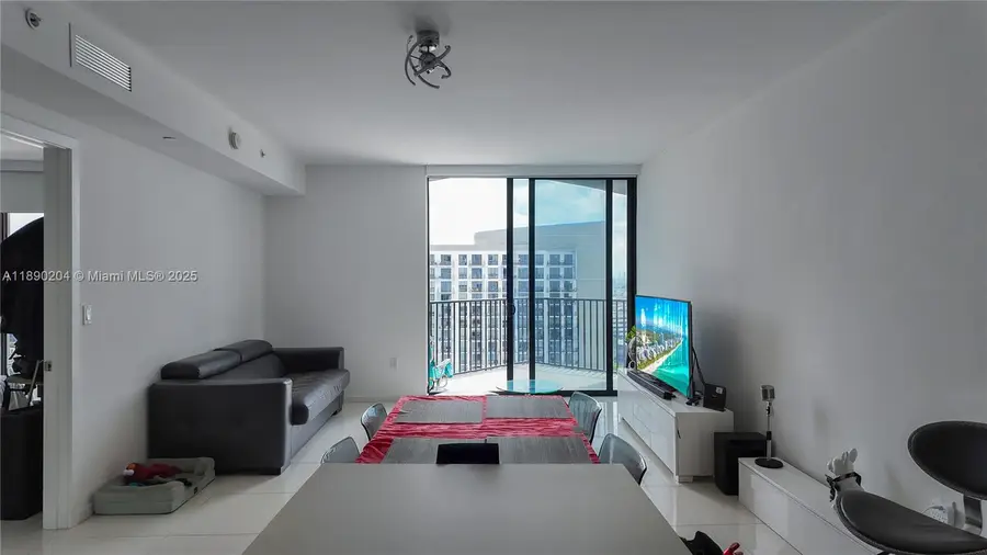 5300 Paseo Blvd #1807, Doral, FL 33166 - Image #2