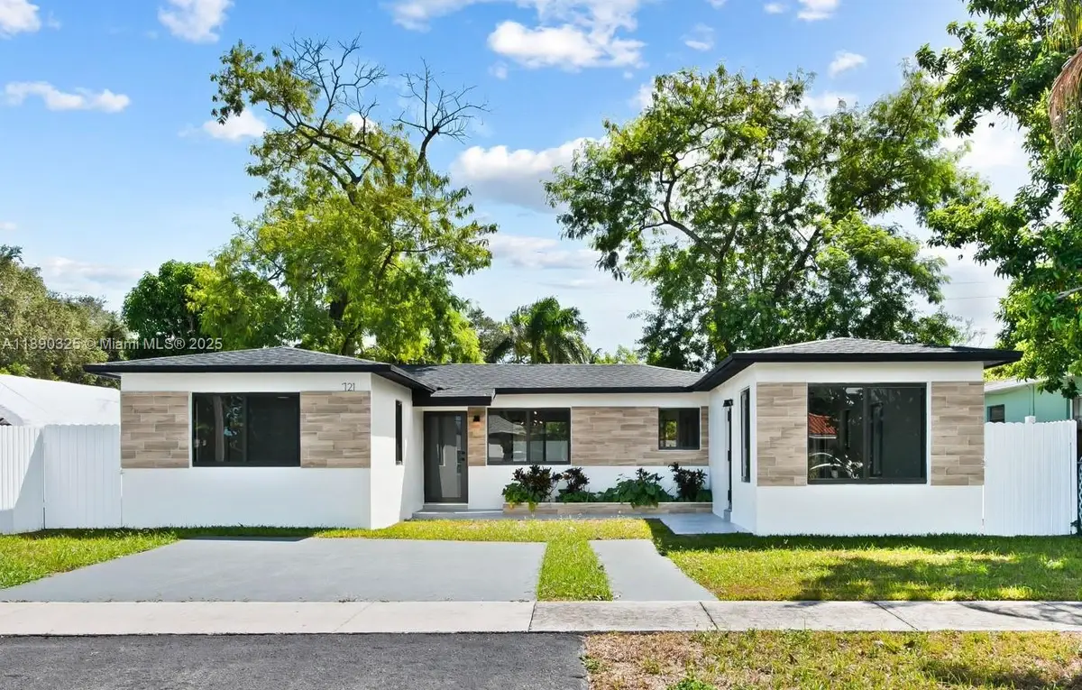 721 SW 5th Ct, Hallandale Beach, FL 33009 - Image #1