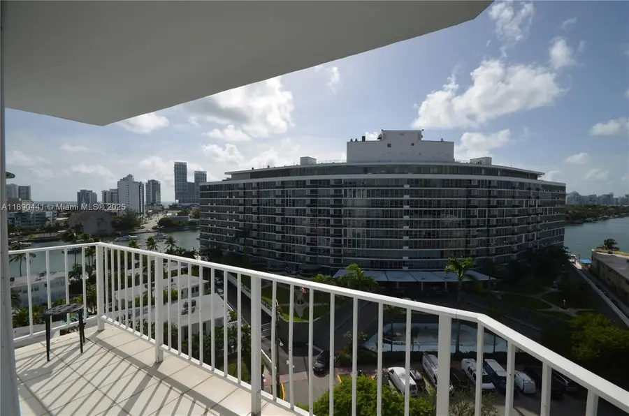 6900 Bay Dr #9D, Miami Beach, FL 33141 - Image #3