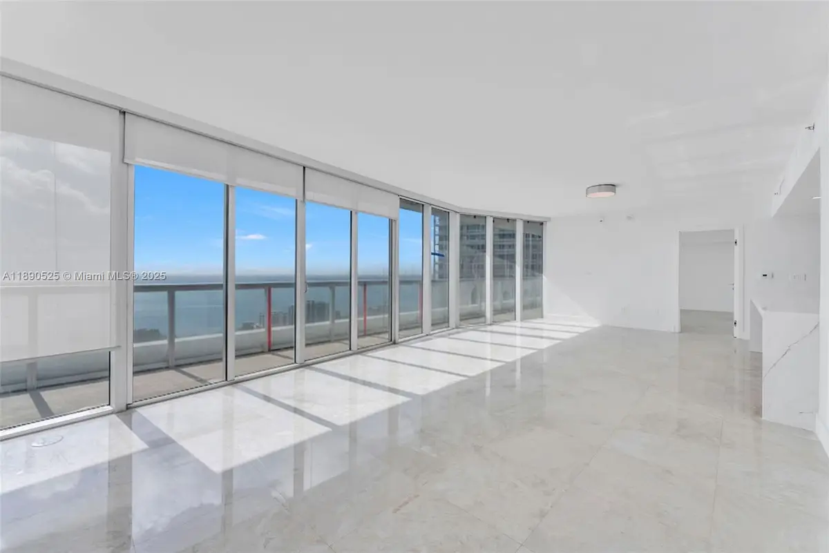 465 Brickell Ave #4201, Miami, FL 33131 - Image #1