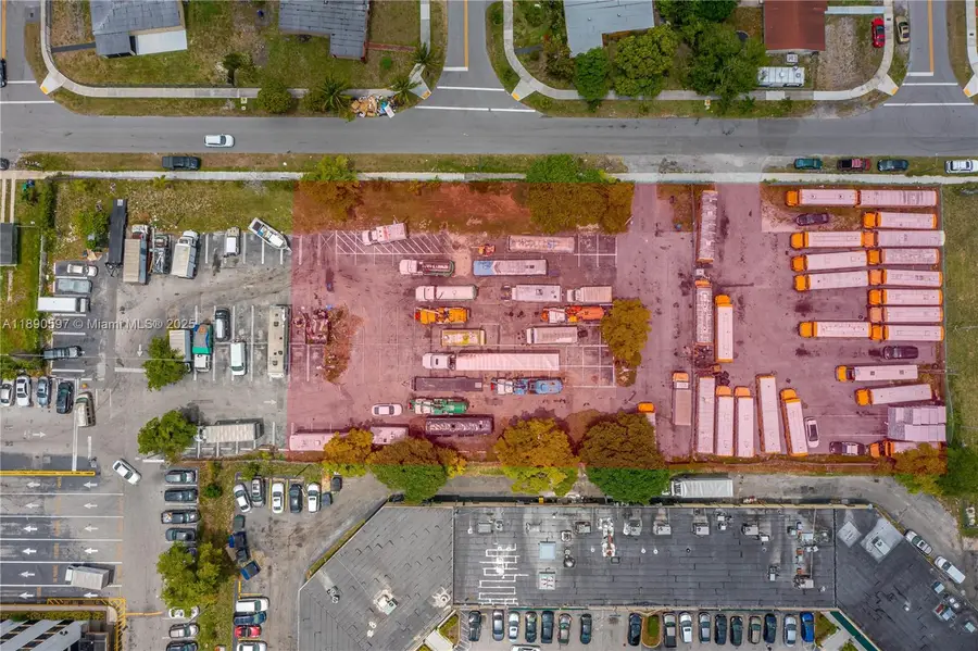 18352 NW 2nd Ave, Miami Gardens, FL 33169 - Image #3