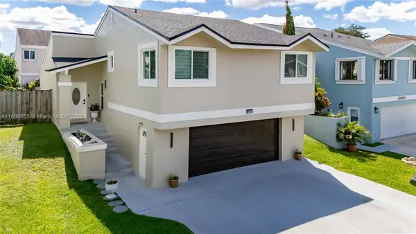 10048 SW 221st St, Cutler Bay, FL 33190