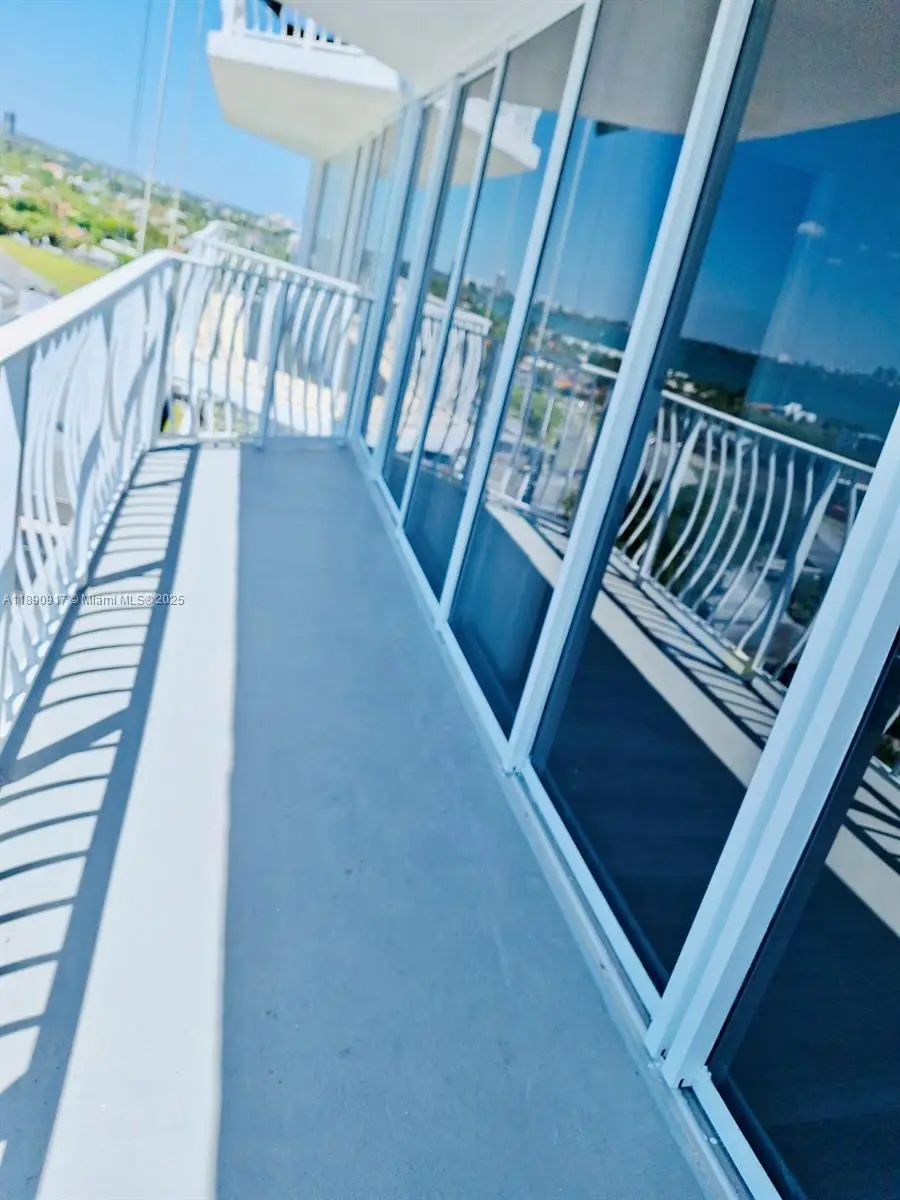 7601 E Treasure Dr #1406, North Bay Village, FL 33141 - Image #2