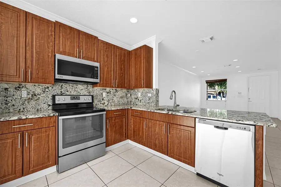 14954 SW 41st Ln, Miami, FL 33185 - Image #3