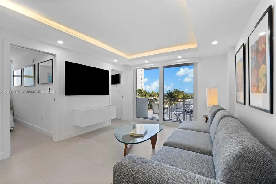345 Ocean Dr #326, Miami Beach, FL 33139 - Image #2