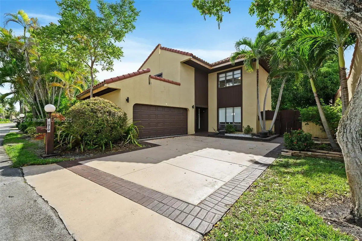 1010 NE 204th Ter, Miami, FL 33179 - Image #1