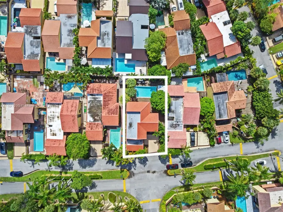 1010 NE 204th Ter, Miami, FL 33179 - Image #2