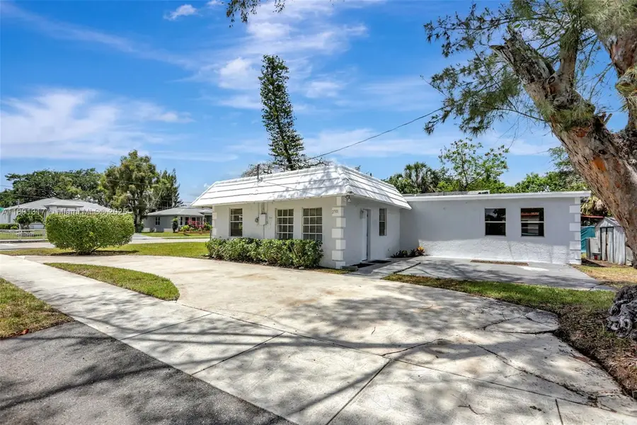 2701 NW 18th Ter, Oakland Park, FL 33311 - Image #2