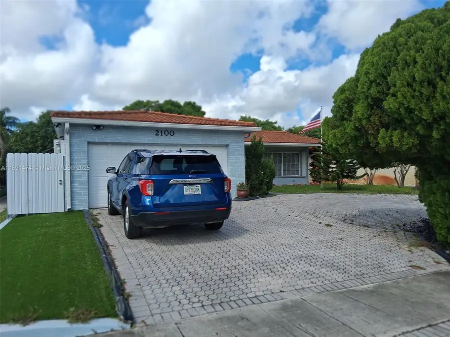 2100 N 54th Ave, Hollywood, FL 33021 - Image #2