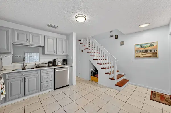 8958 W Sample Rd #8958, Coral Springs, FL 33065