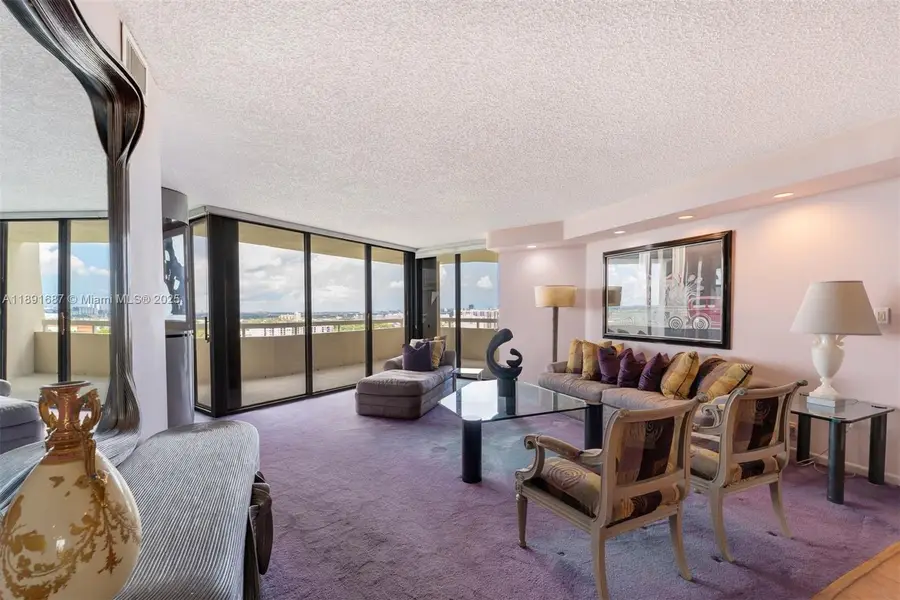 1000 Quayside Ter #PH9, Miami, FL 33138 - Image #3