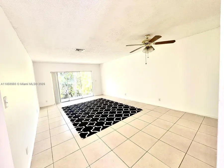 3100 Coral Springs Dr #2H, Coral Springs, FL 33065 - Image #2