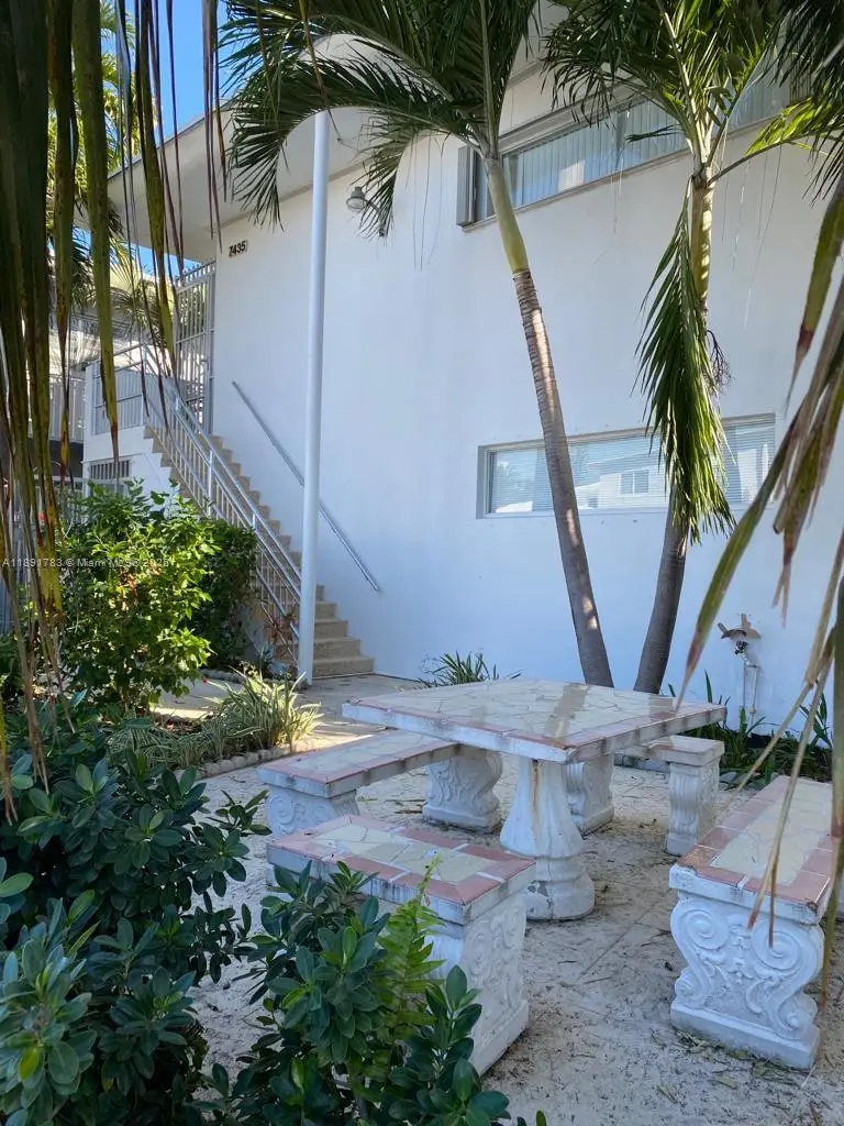 7435 Byron Ave, Miami Beach, FL 33141 - Image #2