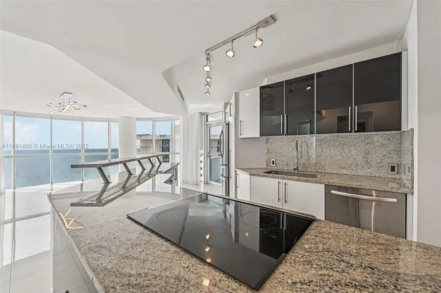 6301 Collins Ave #2203, Miami Beach, FL 33141 - Image #3