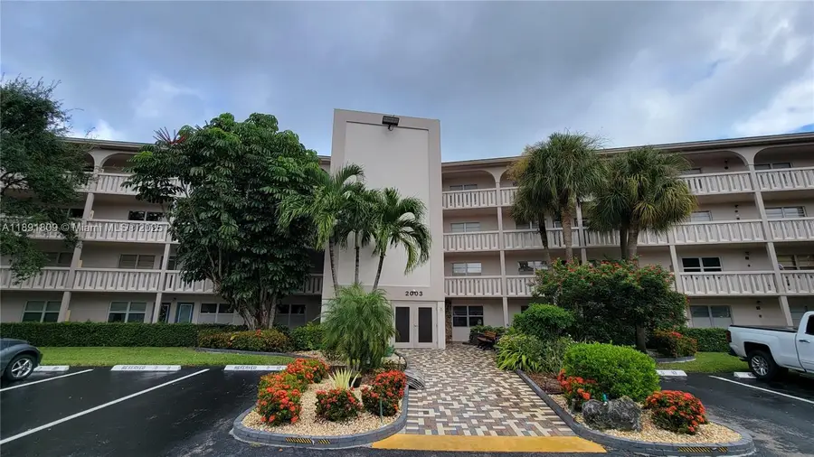 2003 Granada Dr #E4, Coconut Creek, FL 33066 - Image #3