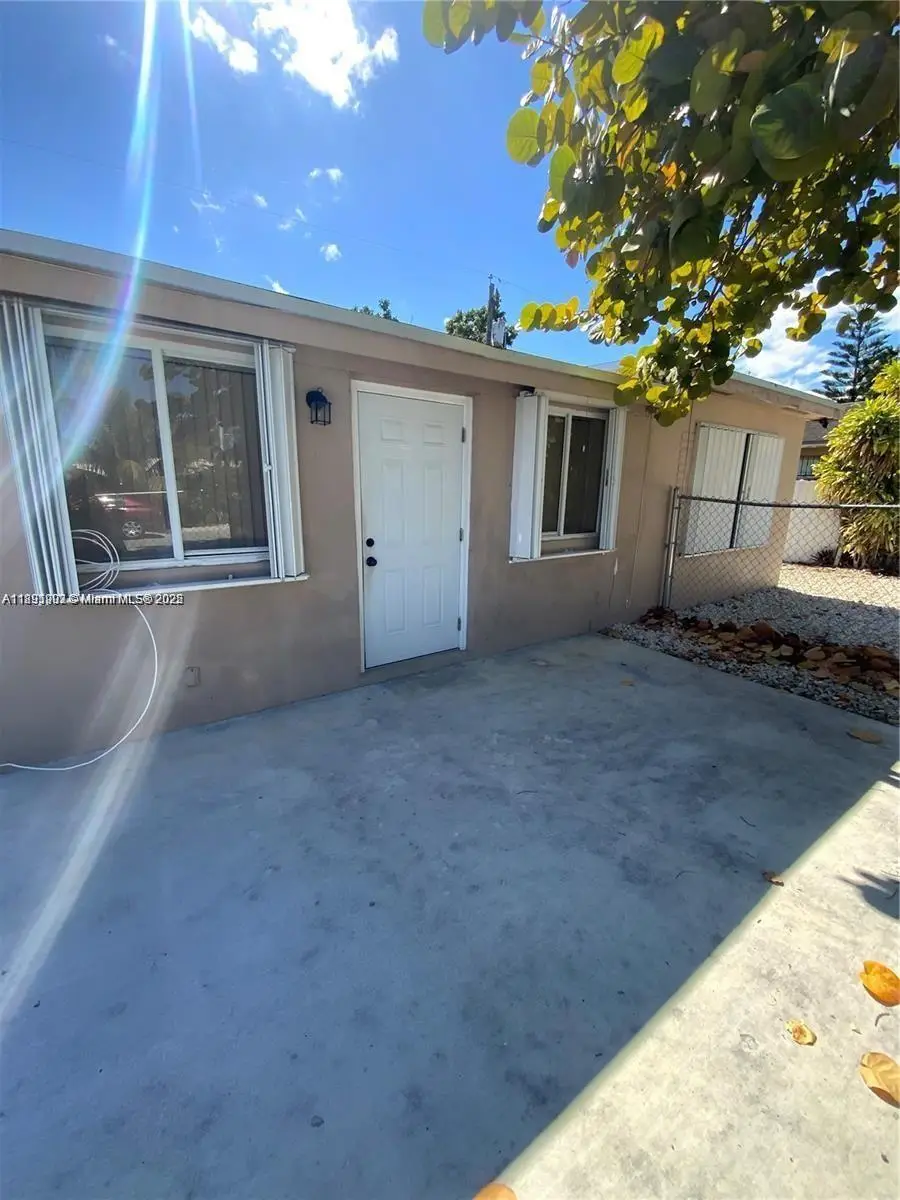 1064 NW 103rd St, Miami, FL 33150 - Image #3