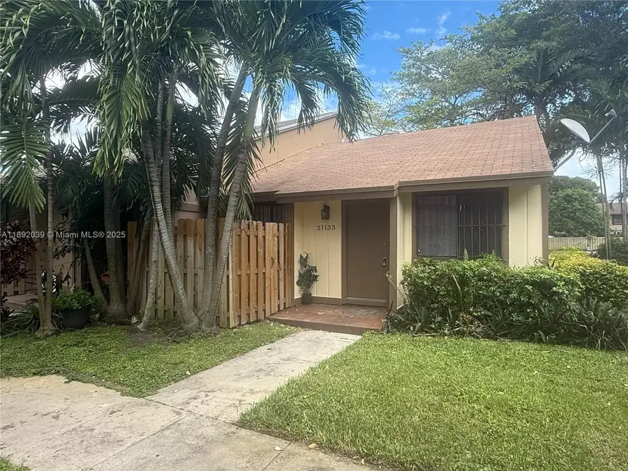 21133 NE 4th Ct, Miami, FL 33179 - Image #2