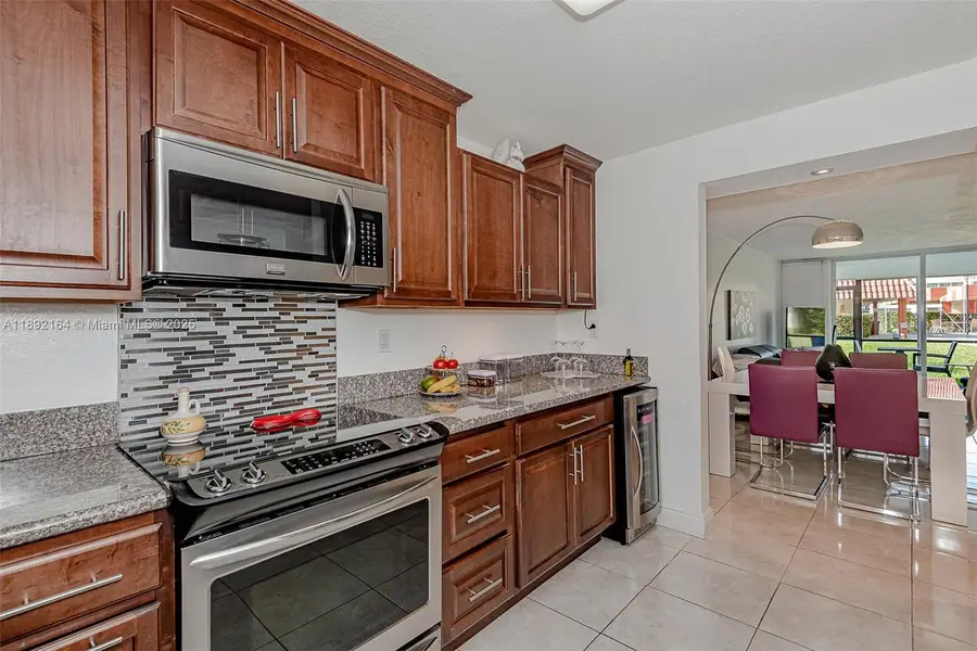 9410 N Hollybrook Lake Dr #11-109, Pembroke Pines, FL 33025 - Image #2
