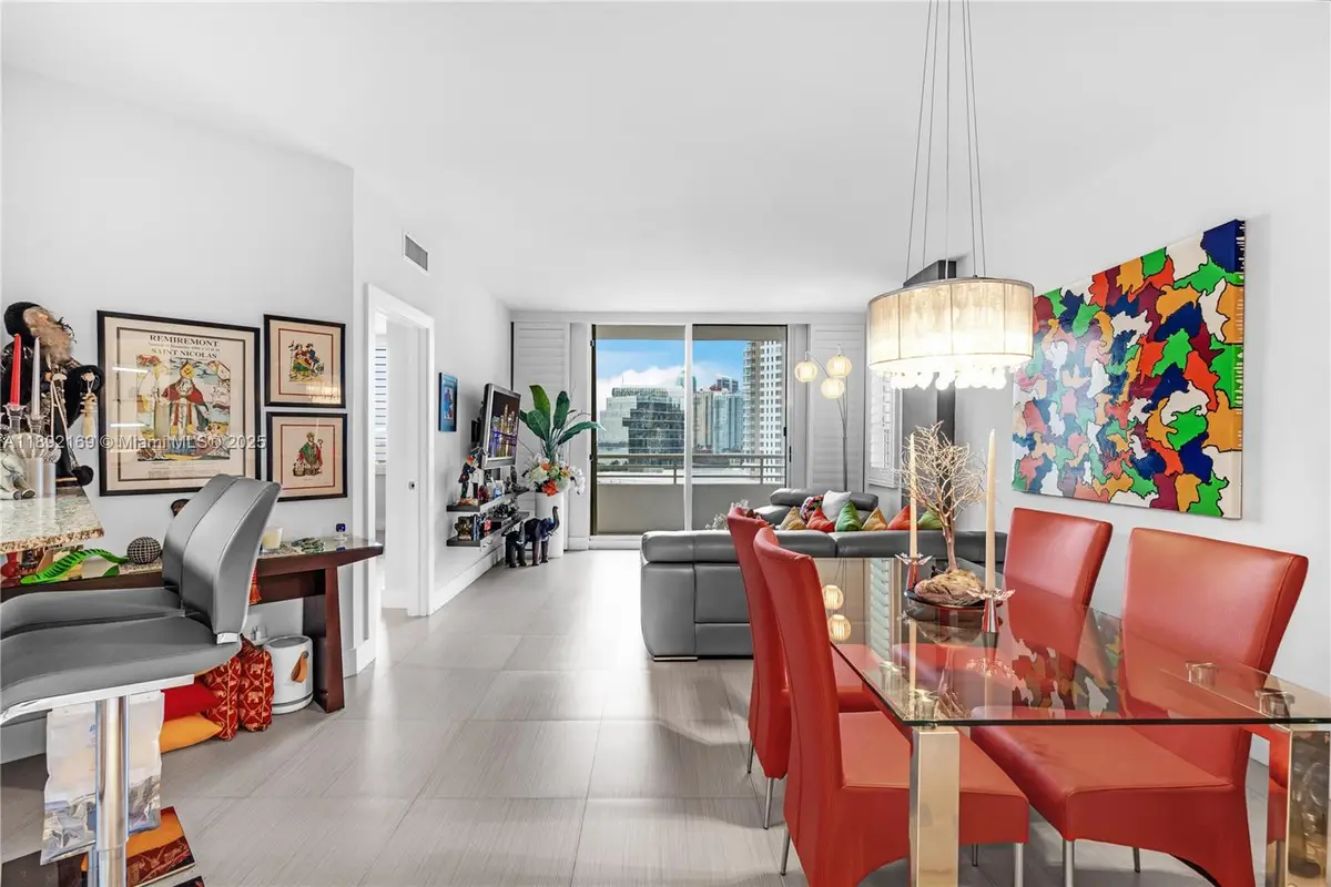 888 Brickell Key Dr #1002, Miami, FL 33131 - Image #1