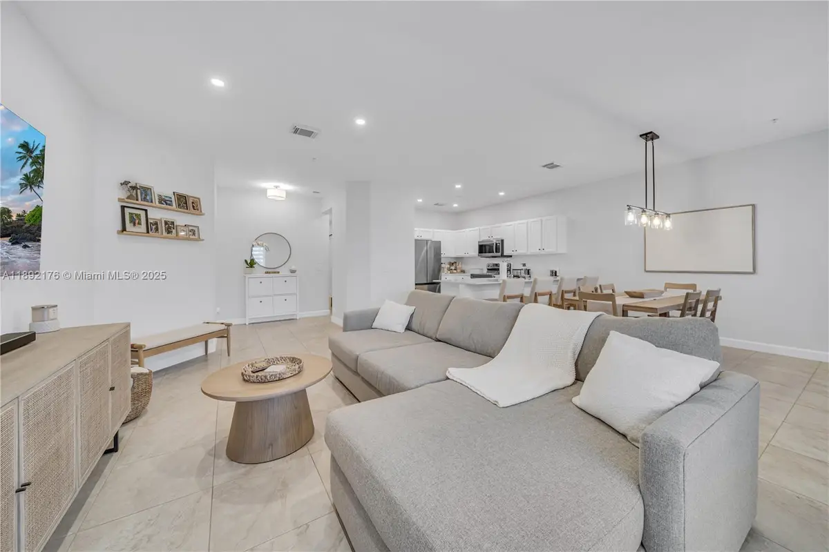 290 NW 109th Ave #103, Miami, FL 33172 - Image #1