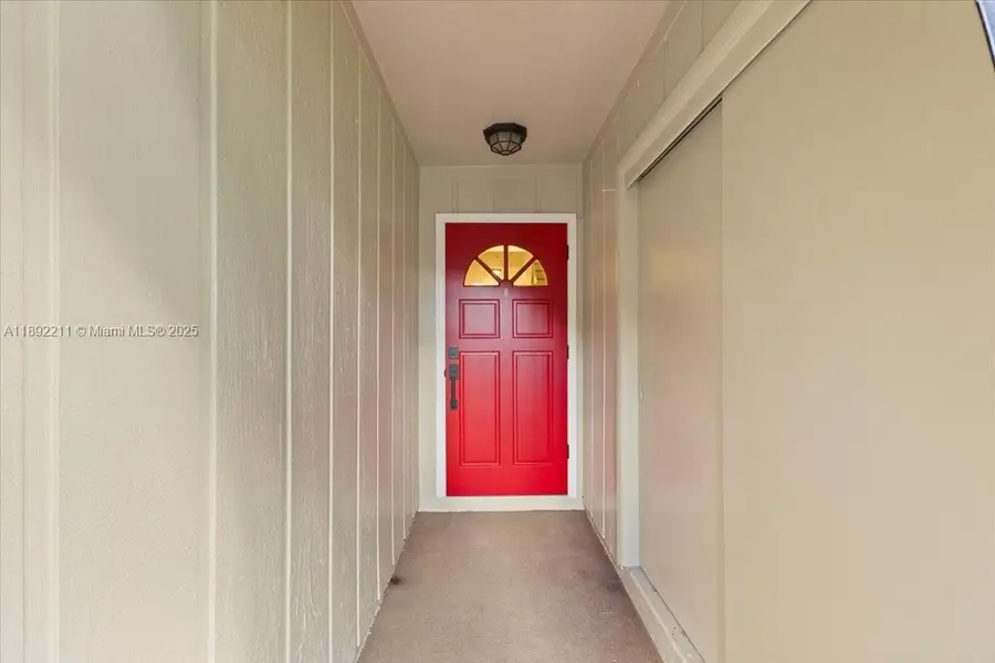 281 Jacaranda Dr #13, Plantation, FL 33324 - Image #3