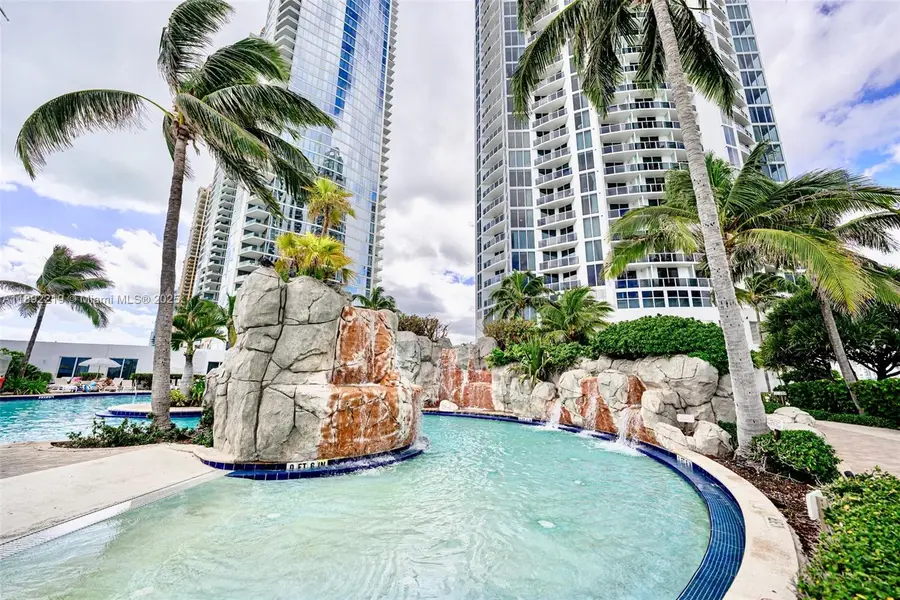 18001 SE Collins Ave #2111, Sunny Isles Beach, FL 33160 - Image #2