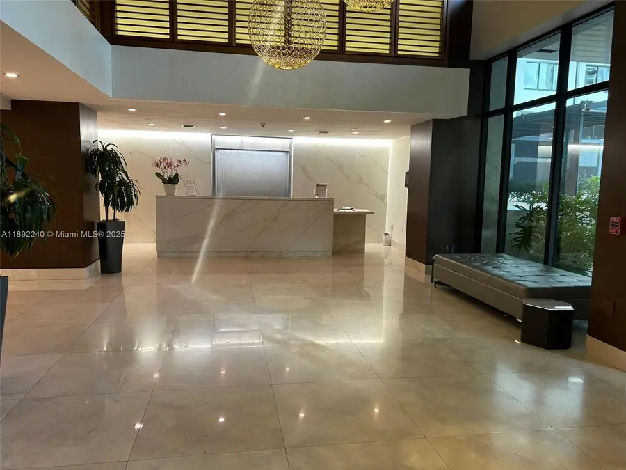 540 Brickell Key Dr #1602, Miami, FL 33131 - Image #3