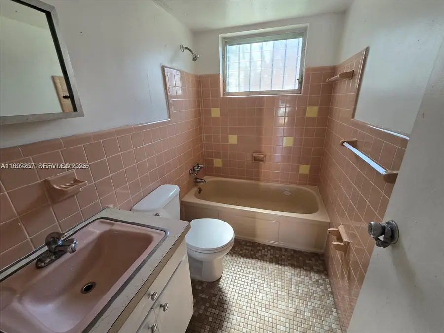 70 NW 77th St #11, Miami, FL 33150 - Image #3