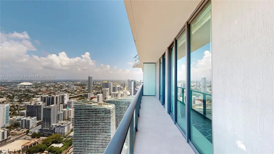 1300 S Miami Ave #PH5209, Miami, FL 33130 - Image #2