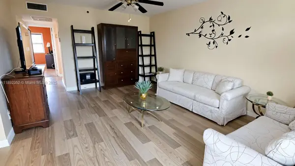 1044 Harwood D #D, Deerfield Beach, FL 33442